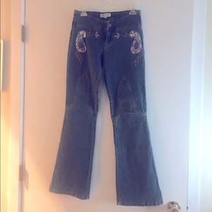 EUC vintage embroidered jeans